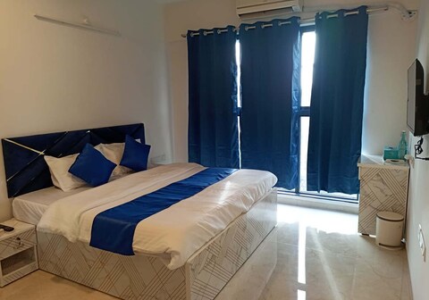 Uneek Home 3BHK Godrej Nahar