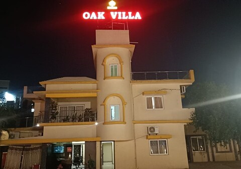 Oak Villa