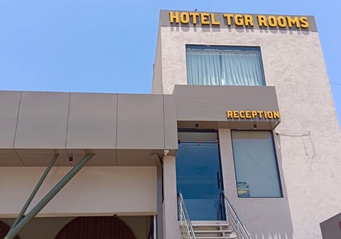 HOTEL TGR ROOMS