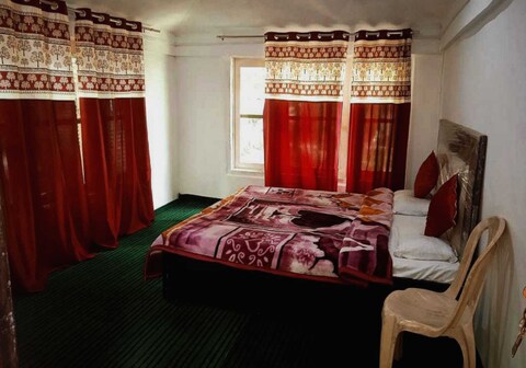 Hotel O Home Homestay Manzoor Dedard