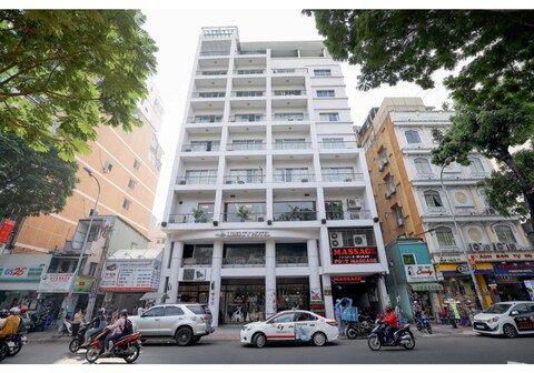 Liberty Hotel Saigon Parkview