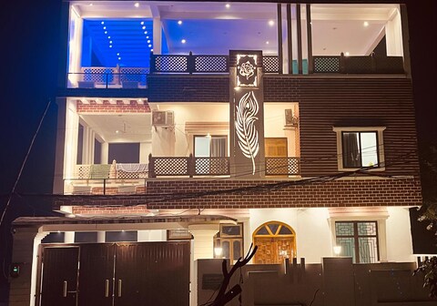 Hotel Om Krit Guest House