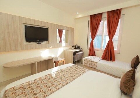 Hotel Zed Near Delhi IGI Airport