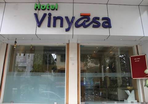 Hotel Vinyasa Thane, 5 km from Thane Railway Station