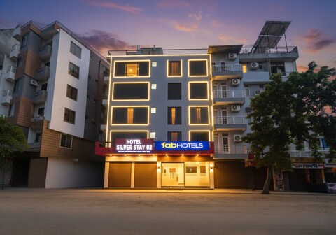 FabHotel Silver Stay 02