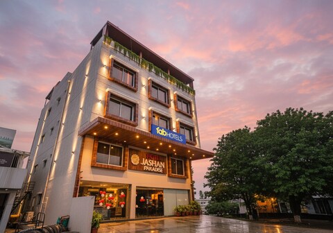 FabHotel Prime Jashan Paradise