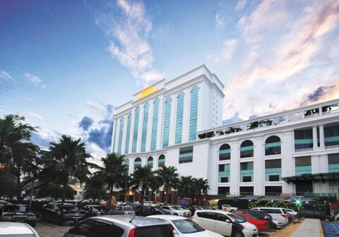 Berjaya Waterfront Hotel