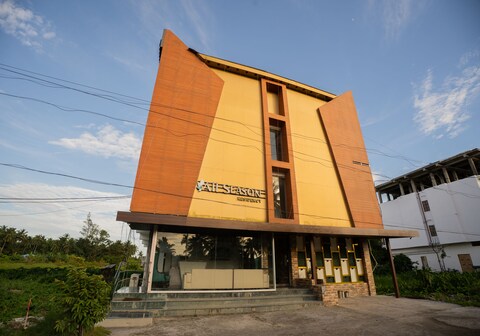 All Season Residency