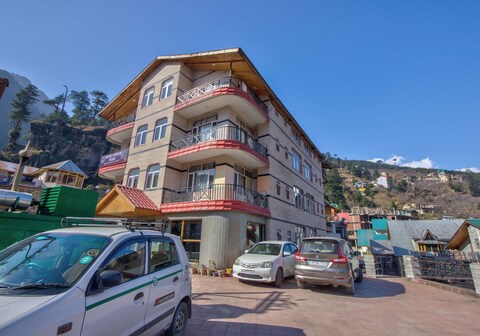 Hotel Parkar Plaza
