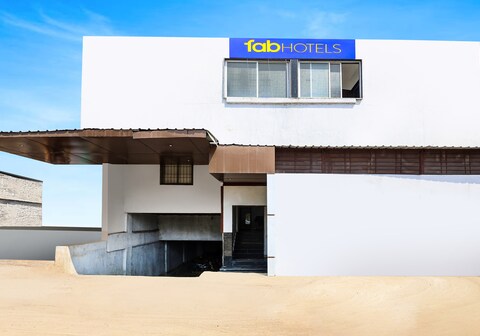 FabHotel AR Executive