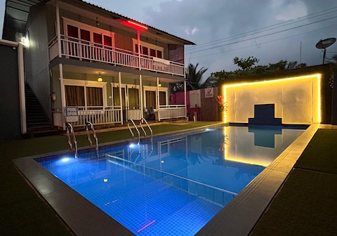 Sea Shell Beach Cottages | Rooms & Wi-Fi