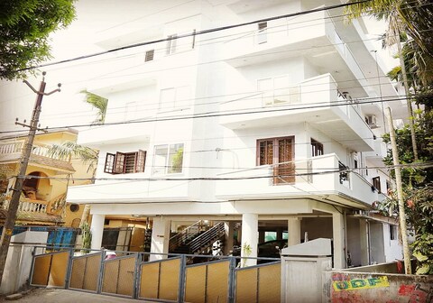 Cochin Inn Apartments