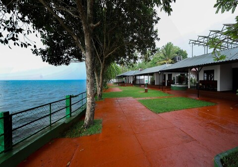 ILLIKKALAM LAKESIDE COTTAGES Kumarakom Kerala