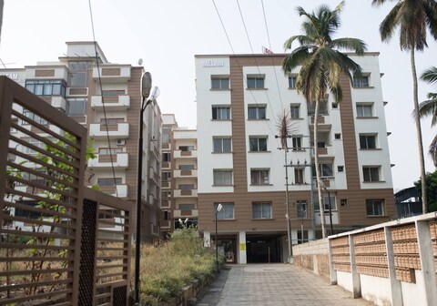 2 BHK Furnished Flat - 200 m to Guruvayoor Temple