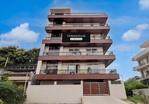 Super Townhouse Rispana River Dehradun Formerly Nivasa Home Stays