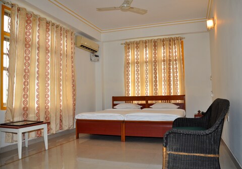 Kamakshi Residency