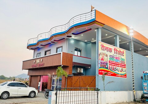 Raunak Resort