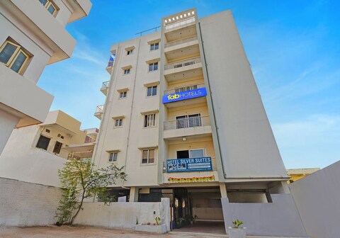 Via Silver Suites - Sarath City Capital Mall, Kondapur