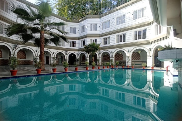 Grand Continental Hotel