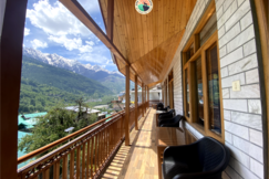 Vashishth x One Light Stays, Manali Vashishth x One Light Stays, Manali