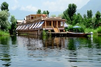 Sukoon Houseboat, Srinagar Sukoon Houseboat, Srinagar