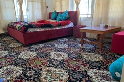 RESHI AISHA HOMESTAY, Gulmarg RESHI AISHA HOMESTAY, Gulmarg