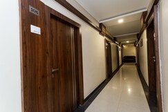 OYO 33406 Hotel Paras, Jabalpur OYO 33406 Hotel Paras, Jabalpur