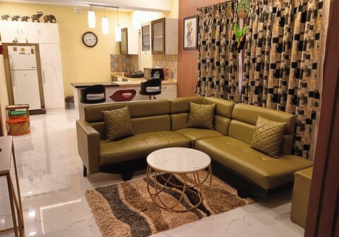 Fuchsia Stays Candolim Apartment