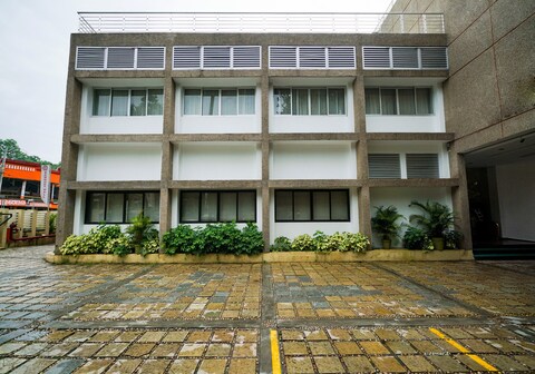 Super Townhouse Mookkannoor Tourist Home