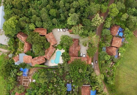 Mystery Maze Resort and Spa