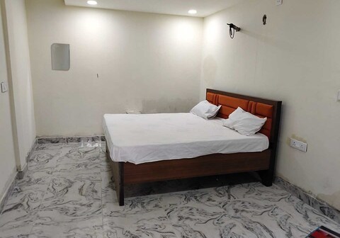 Hotel O Lake Side Inn