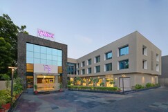 Regenta Place Ahmedabad, अहमदाबाद Regenta Place Ahmedabad, अहमदाबाद