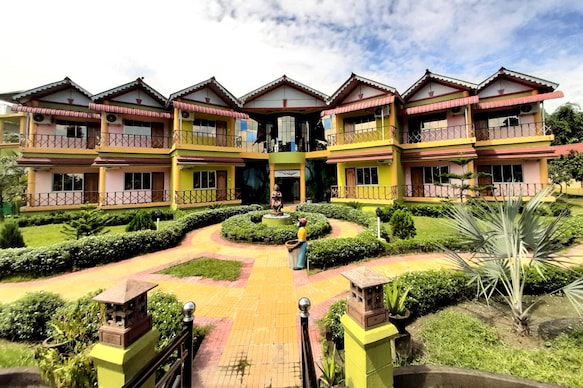 Resort Vinayak Murti