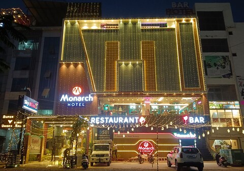 Hotel Monarch