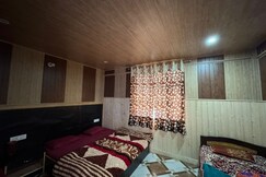 Parvati Homestay - 500 Mtrs From Temple, Badrinath Parvati Homestay - 500 Mtrs From Temple, Badrinath