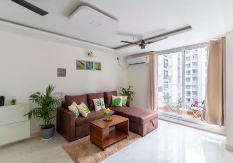Homely, Spacious 2bhk with Balcony in Powai by Iconic Stays