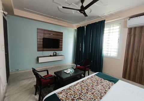 Hotel Trident