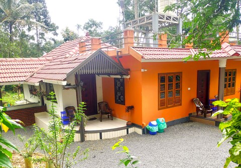 Golden Peak Estate Homestay