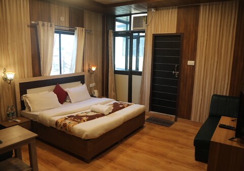 The Mountain View- Rishikesh