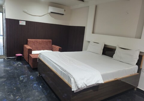 Hotel Shine International