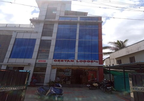 Geetan Lodge