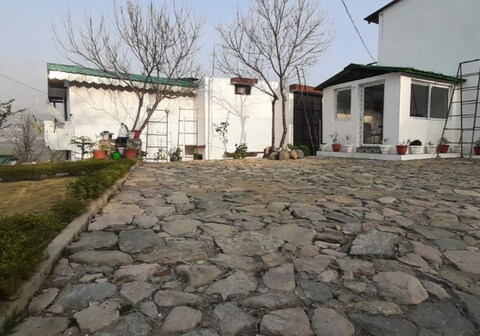 Aesquire Homestay, Naukuchiatal