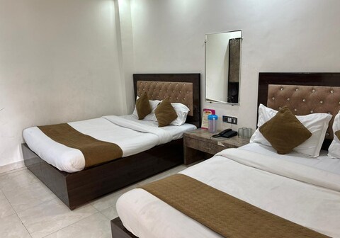 Satyam Guest House Main Bazaar Paharganj