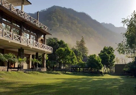High Bank Himalayan Retreat