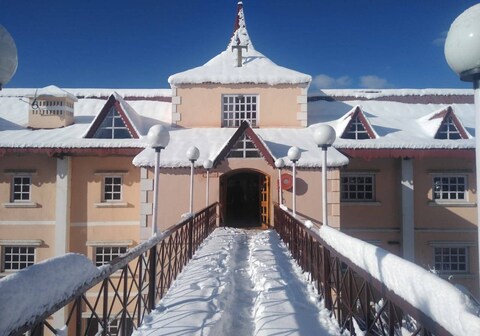 TOSHALI ROYAL VIEW,SHIMLA