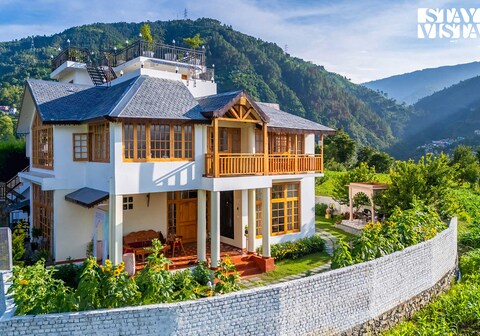 StayVista at Willow @ The Oakridge W/ Jacuzzi