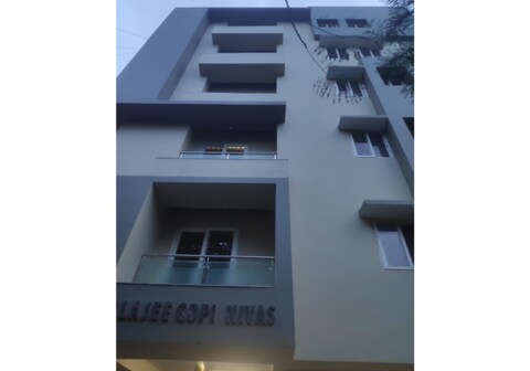 Aakruthi Inn Service Apartment