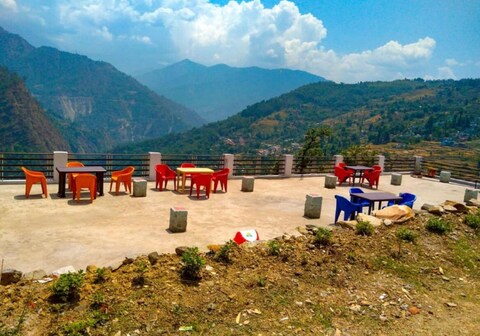 Hira Holiday Home by StayApart