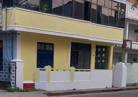 Maya STR, 500m from Vadakumnathan Temple