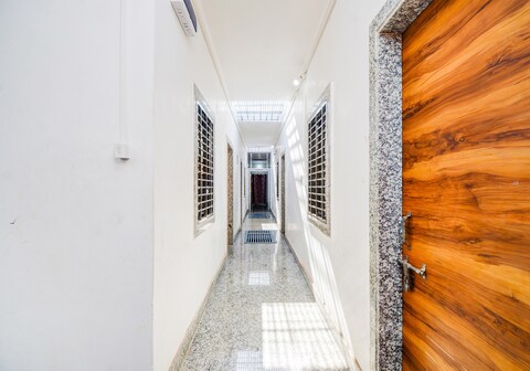 Hotel O Shree Charbhuja Guest House